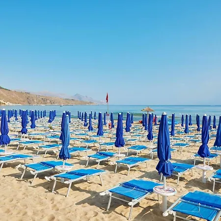 Happy Castellammare Castellammare del Golfo